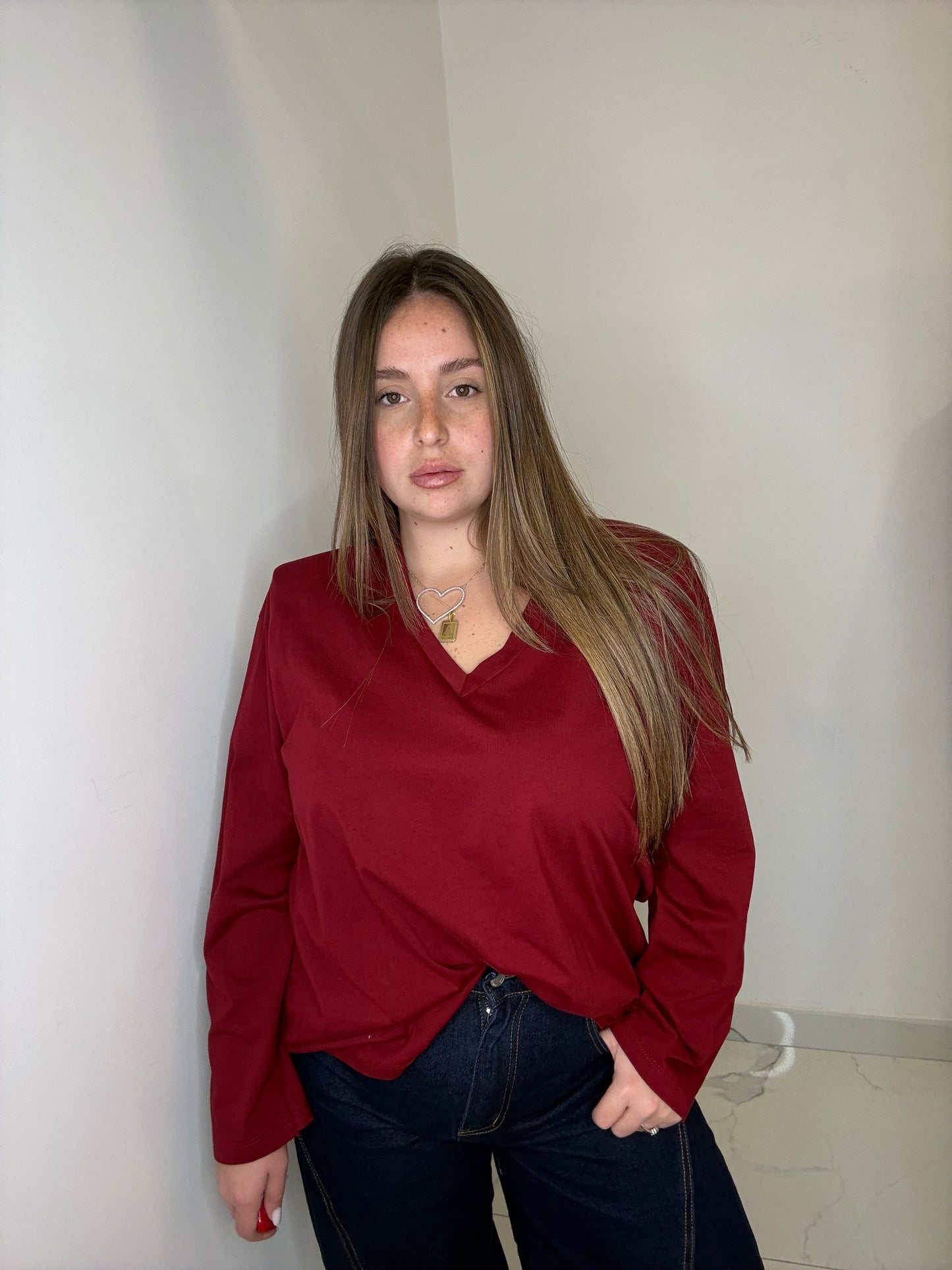 T-SHIRT SCOLLO V