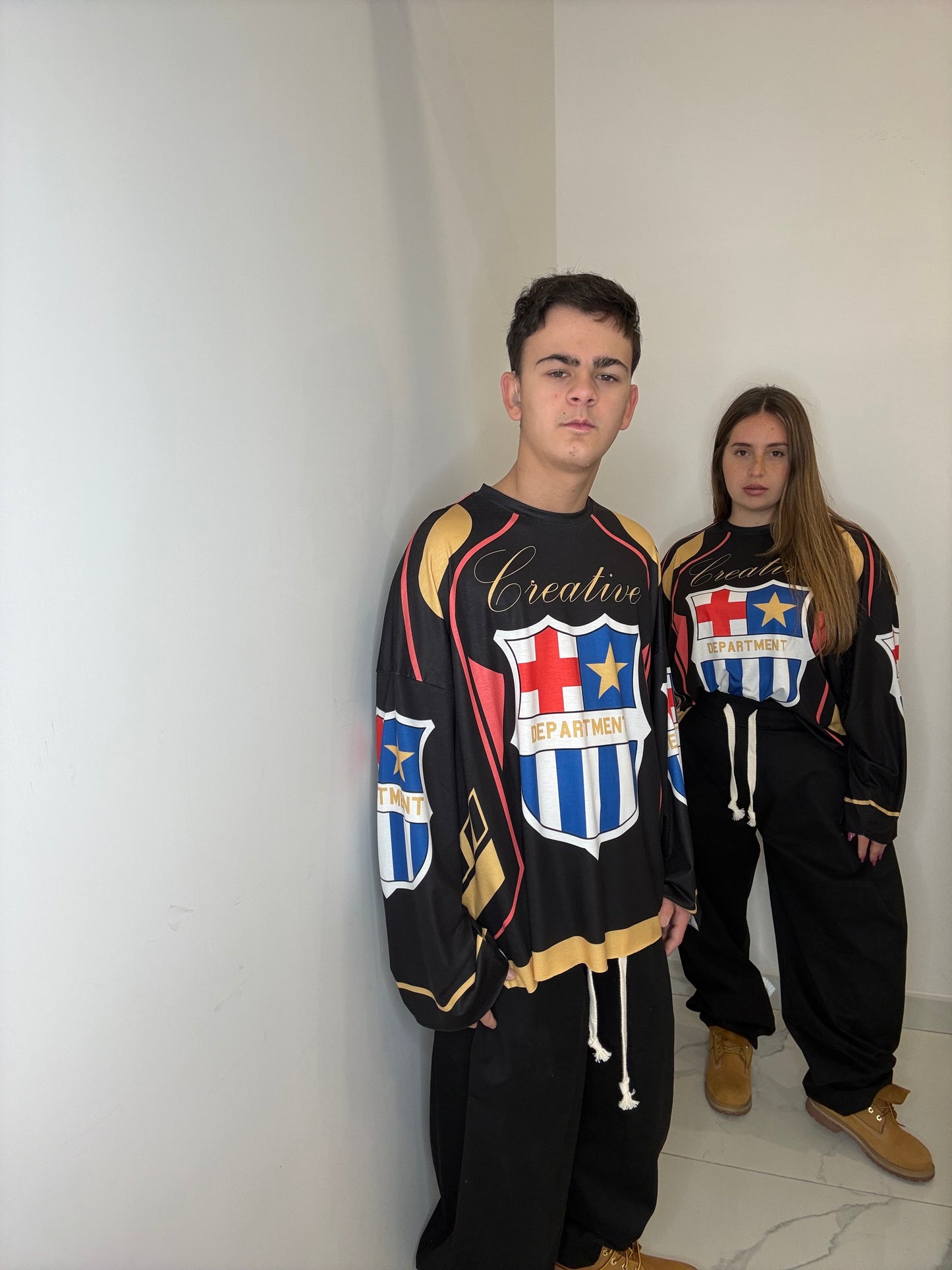 LONGSLEEVE PARIS BY CREATIVE